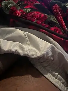 Snapshot of Slimlightrising chatting on 02/17/25, 06:15 Slimlightrising online show from 02/17/25, 06:15