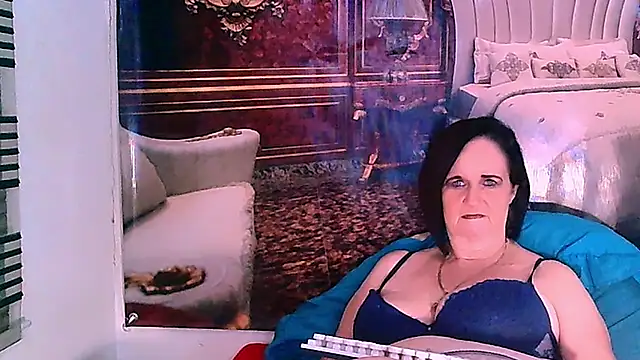 Snapshot of LuciousGrace chatting on 03/17/25, 01:08 LuciousGrace online show from 03/17/25, 01:08