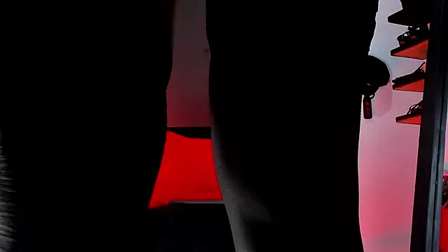 Snapshot of Aleshkastone chatting on 11/09/25, 03:54 Aleshkastone online show from 11/09/25, 03:54