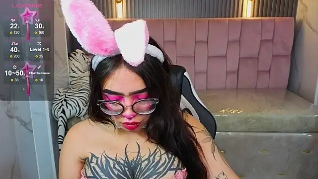 Anni acker b online show from 11/28/25, 03:42