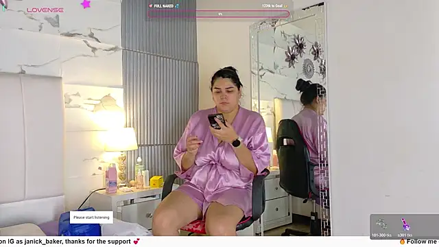 Snapshot of JanickBaker chatting on 06/10/26, 04:50 JanickBaker online show from 06/10/26, 04:50