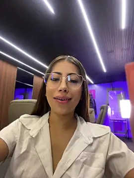 MelanieHillss online show from 07/25/26, 04:32