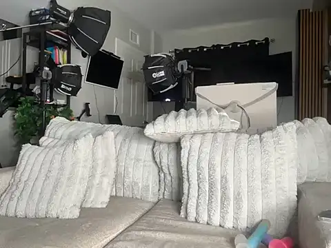 meggsworld online show from 11/27/25, 12:51