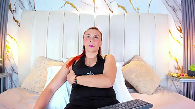 EvaMillins online show from 09/17/25, 04:36