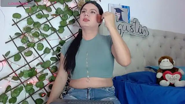 Snapshot of sexy_veryy_hot chatting on 05/17/26, 06:04 sexy veryy hot online show from 05/17/26, 06:04