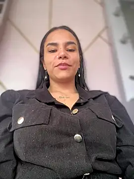 Snapshot of Naatalia chatting on 10/07/25, 05:21 Naatalia online show from 10/07/25, 05:21