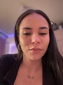 Snapshot of Naatalia chatting on 11/10/25, 08:19 Naatalia online show from 11/10/25, 08:19