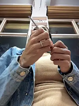 Snapshot of Naatalia chatting on 11/21/25, 11:47 Naatalia online show from 11/21/25, 11:47