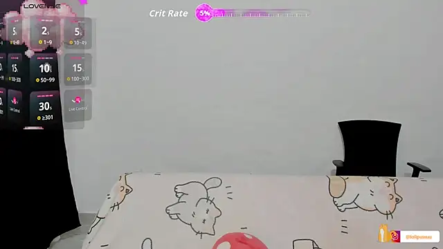 Naoko 7w7 online show from 10/10/25, 10:09