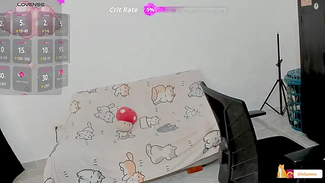 Naoko 7w7 online show from 10/15/25, 10:10