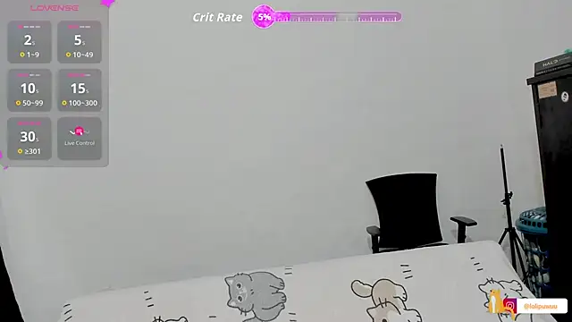 Naoko 7w7 online show from 10/17/25, 10:12