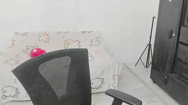Snapshot of Naoko_7w7 chatting on 06/15/26, 01:46 Naoko 7w7 online show from 06/15/26, 01:46