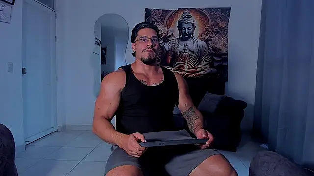 Snapshot of Valentino_Dosantos_ chatting on 09/26/25, 10:03 Valentino Dosantos online show from 09/26/25, 10:03