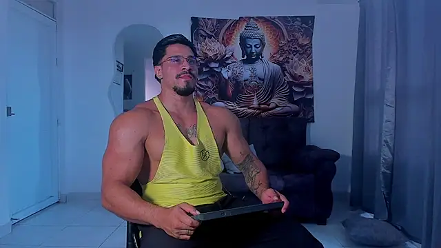 Snapshot of Valentino_Dosantos_ chatting on 09/29/25, 08:57 Valentino Dosantos online show from 09/29/25, 08:57