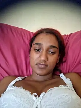 indianpink lips online show from 12/18/25, 01:28