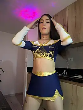 candycami19 online show from 04/08/26, 12:54