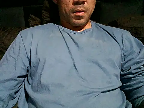Snapshot of mchdo09 chatting on 05/16/26, 02:49 mchdo09 online show from 05/16/26, 02:49