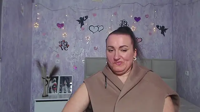 DianaMGG online show from 03/09/25, 11:58