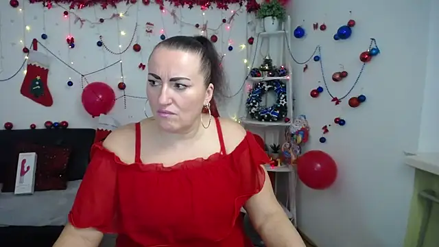 DianaMGG online show from 12/17/25, 06:25