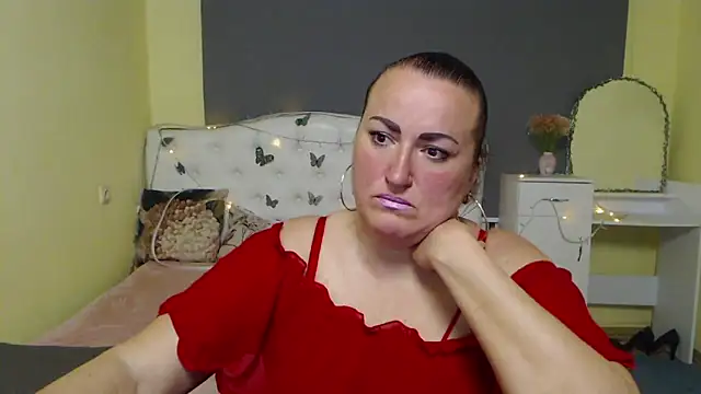 DianaMGG online show from 04/22/26, 05:54