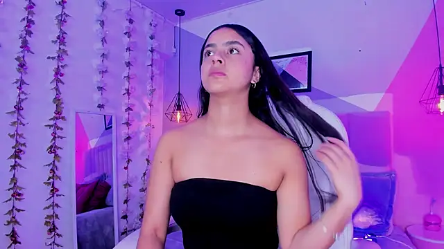 Bella walker  online show from 12/19/25, 07:54