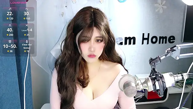 Snapshot of hanhan-baby chatting on 02/22/25, 06:28 hanhan-baby online show from 02/22/25, 06:28