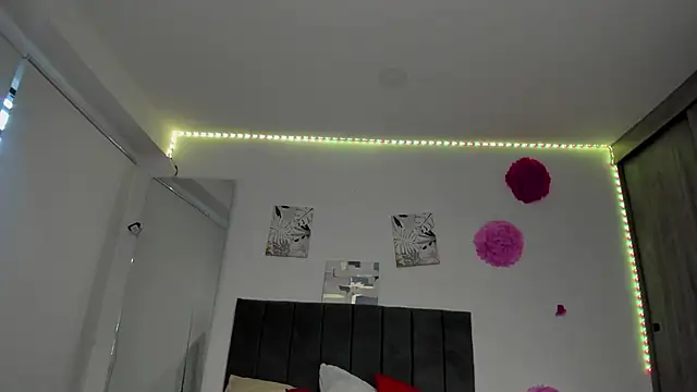 Snapshot of ZahraRose chatting on 03/04/25, 11:51 ZahraRose online show from 03/04/25, 11:51