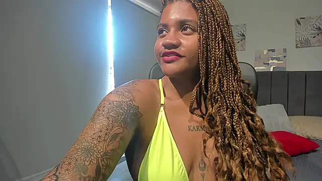 Snapshot of ZahraRose chatting on 03/11/25, 04:29 ZahraRose online show from 03/11/25, 04:29