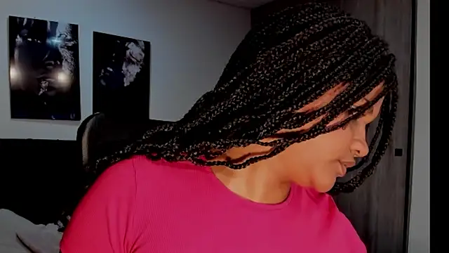 Snapshot of ZahraRose chatting on 10/17/25, 08:11 ZahraRose online show from 10/17/25, 08:11