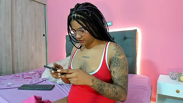 ZahraRose online show from 11/28/25, 01:25