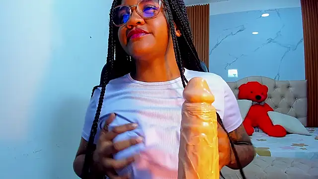 Snapshot of ZahraRose chatting on 01/07/26, 08:00 ZahraRose online show from 01/07/26, 08:00