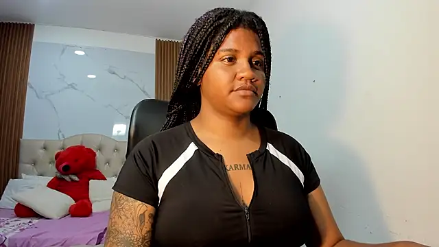 Snapshot of ZahraRose chatting on 02/11/26, 08:03 ZahraRose online show from 02/11/26, 08:03