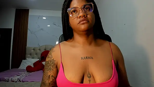 Snapshot of ZahraRose chatting on 02/13/26, 10:55 ZahraRose online show from 02/13/26, 10:55