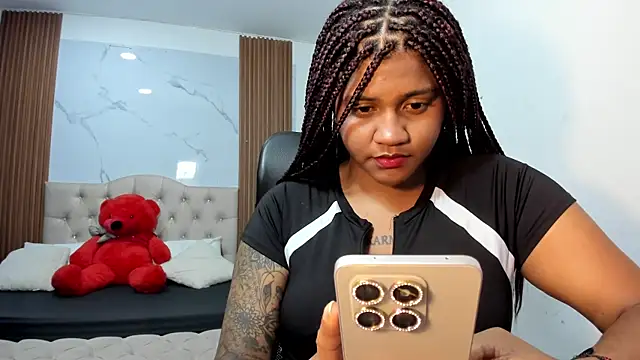 Snapshot of ZahraRose chatting on 02/16/26, 08:16 ZahraRose online show from 02/16/26, 08:16