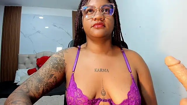 Snapshot of ZahraRose chatting on 02/23/26, 11:40 ZahraRose online show from 02/23/26, 11:40