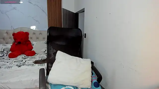 ZahraRose online show from 03/21/26, 11:19