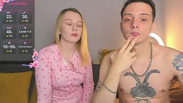 Snapshot of OnePunchGirl chatting on 09/29/25, 04:12 OnePunchGirl online show from 09/29/25, 04:12