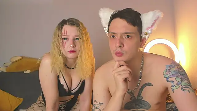 Snapshot of OnePunchGirl chatting on 10/31/25, 03:13 OnePunchGirl online show from 10/31/25, 03:13