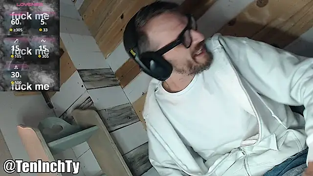 Snapshot of teninchty chatting on 09/08/25, 04:50 teninchty online show from 09/08/25, 04:50