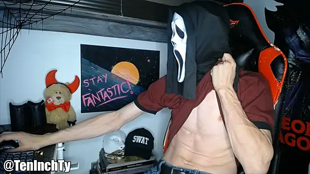 Snapshot of teninchty chatting on 10/18/25, 03:53 teninchty online show from 10/18/25, 03:53