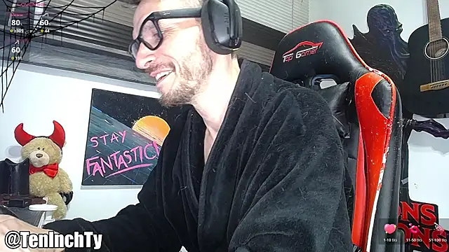 Snapshot of teninchty chatting on 10/26/25, 04:46 teninchty online show from 10/26/25, 04:46