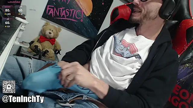 Snapshot of teninchty chatting on 11/17/25, 04:24 teninchty online show from 11/17/25, 04:24