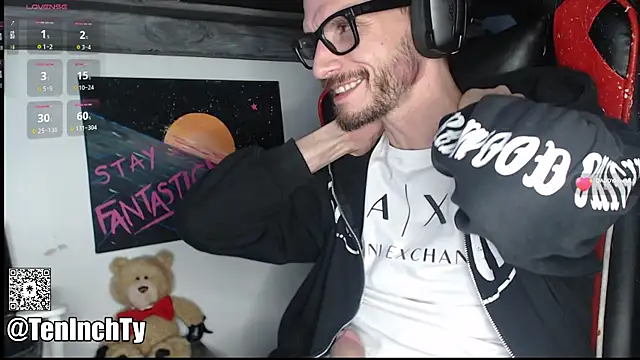 Snapshot of teninchty chatting on 11/20/25, 04:34 teninchty online show from 11/20/25, 04:34