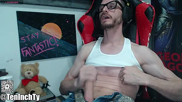 Snapshot of teninchty chatting on 11/22/25, 05:17 teninchty online show from 11/22/25, 05:17