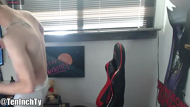 Snapshot of teninchty chatting on 11/25/25, 06:08 teninchty online show from 11/25/25, 06:08