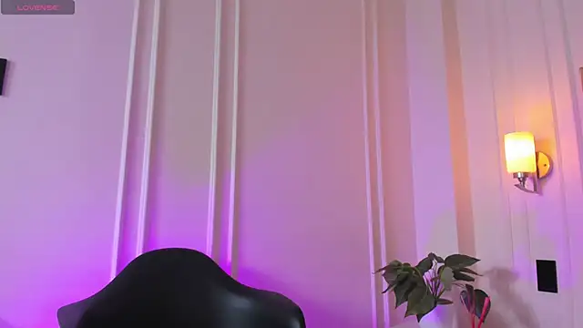 Snapshot of JasmineRoss_1 chatting on 12/01/25, 07:08 JasmineRoss 1 online show from 12/01/25, 07:08