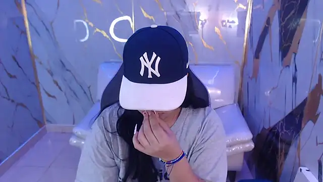 melany rouse18 online show from 09/24/25, 01:58