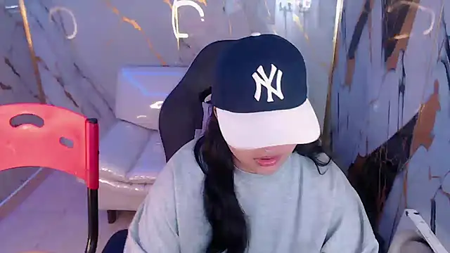 melany rouse18 online show from 10/04/25, 01:53