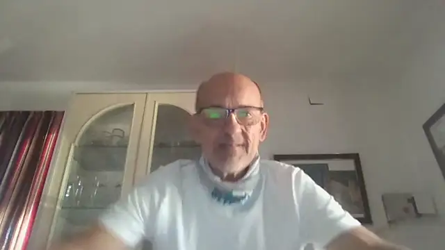 llopaco online show from 10/15/25, 01:44