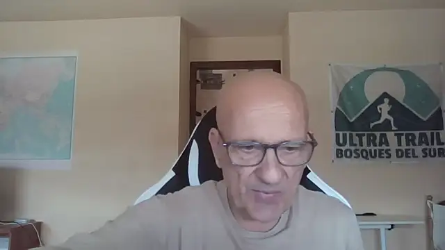 Snapshot of llopaco chatting on 05/04/26, 10:00 llopaco online show from 05/04/26, 10:00